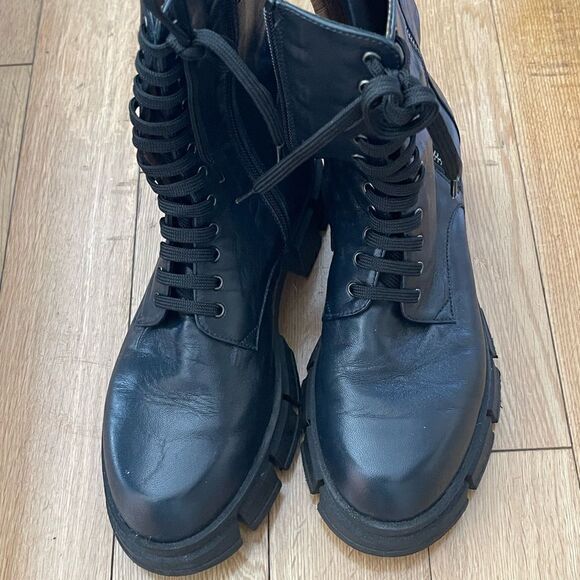 Beautiful Italian boots - Picture 3 of 6